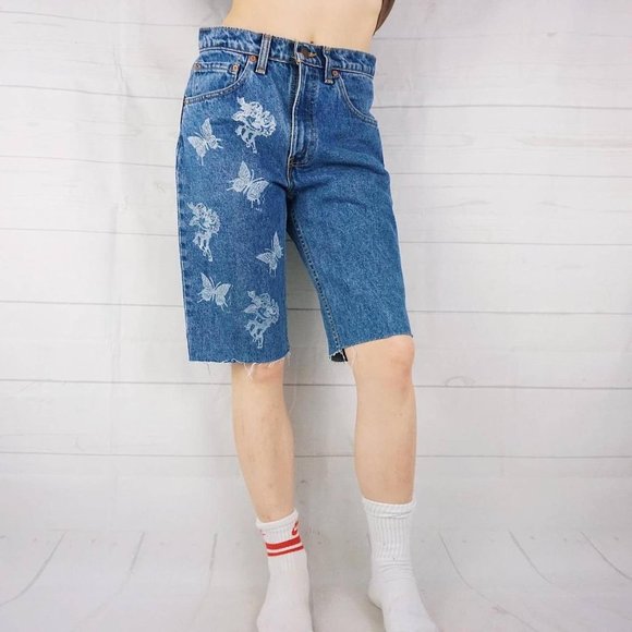 🍓THE VINTAGE LEVIS 516 CHERUB & BUTTERFLY SHORT🍓 - Picture 3 of 4